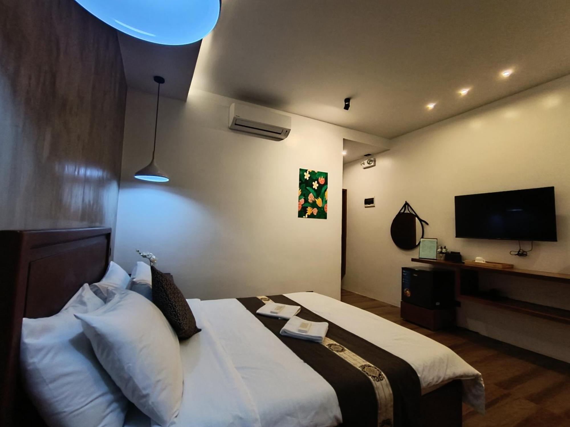 Plato De Ciudad II Hotel กาติกลัน ภายนอก รูปภาพ