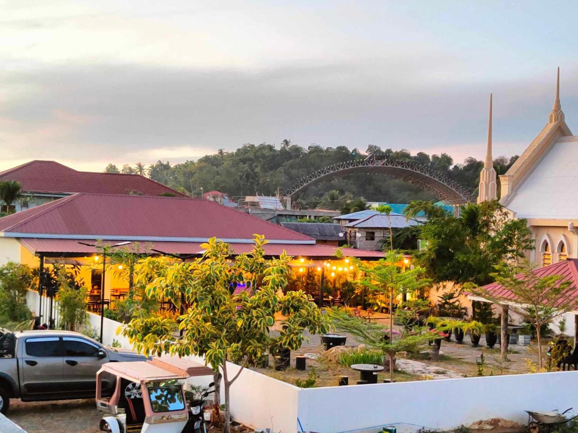 Plato De Ciudad II Hotel กาติกลัน ภายนอก รูปภาพ